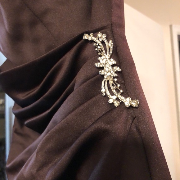 David’s Bridal gown - Picture 5 of 8